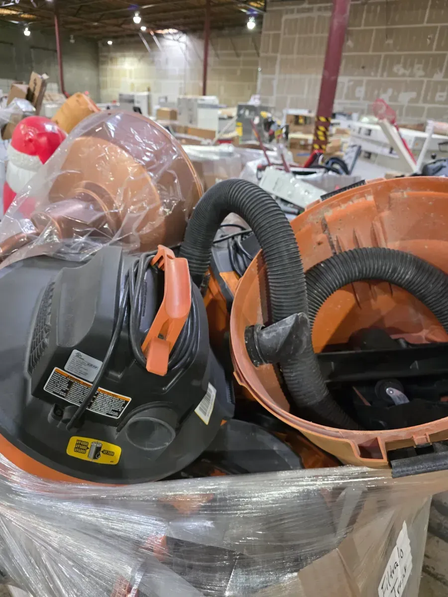 Pallet of RIDGID Wet/Dry Vacuums - image 3