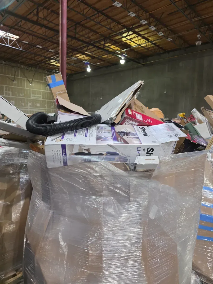 Mixed Pallet of Home Goods, Vacuums, and Seasonal Decor - image 5