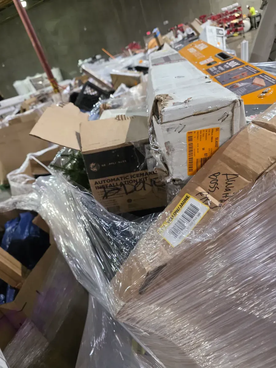 Pallet of Mixed Home Improvement & Garden Items - image 4