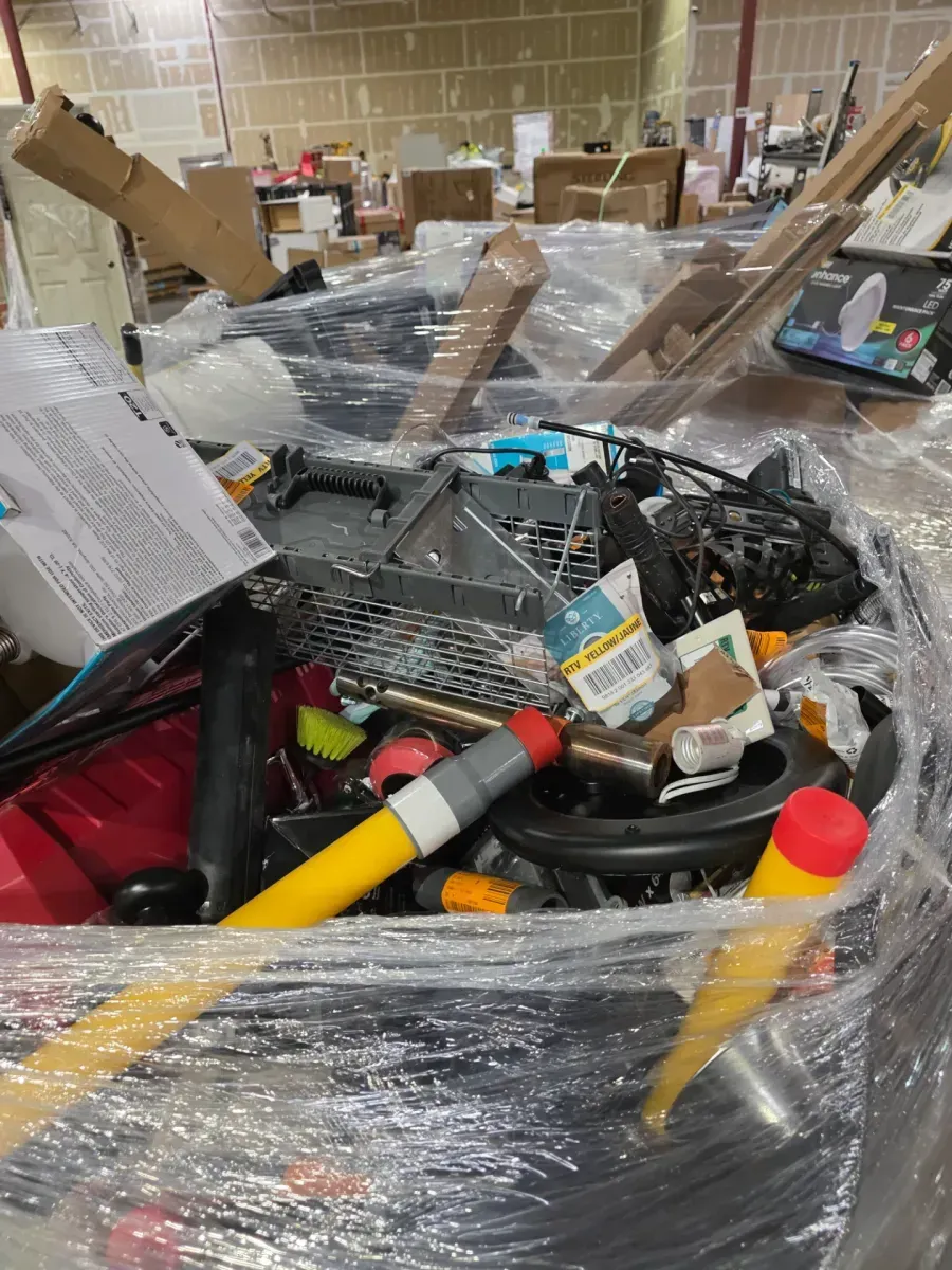 Mixed Home Improvement Pallet with Ceiling Fan and Fixtures - image 3