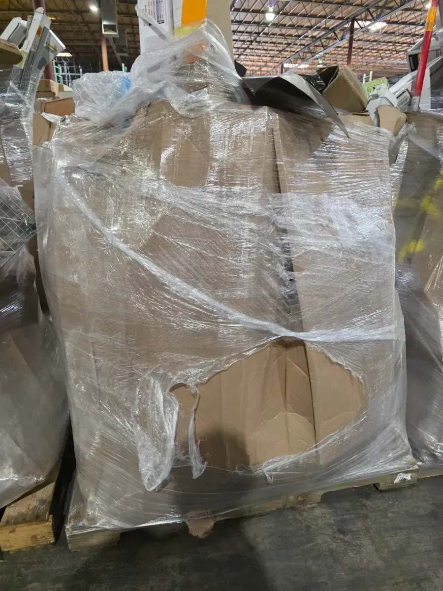 Pallet of Mixed Home & Garden and Small Appliances - image 1