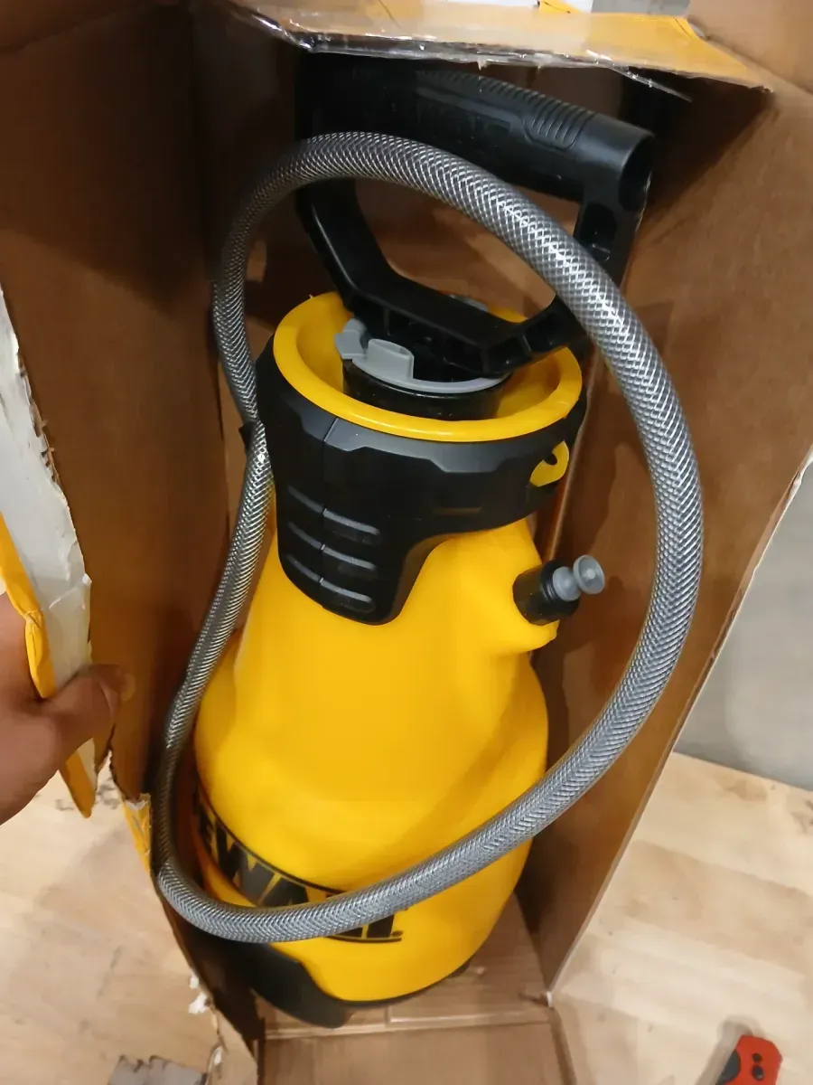 2 Gal. Sprayer - image 4