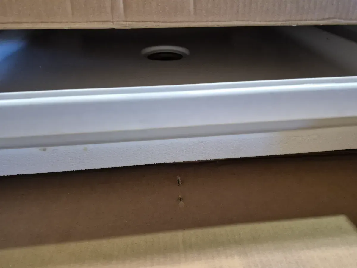 Classic 500 32 in. L x 32 in. W Alcove Shower Pan Base with Center Drain in High Gloss White - image 3