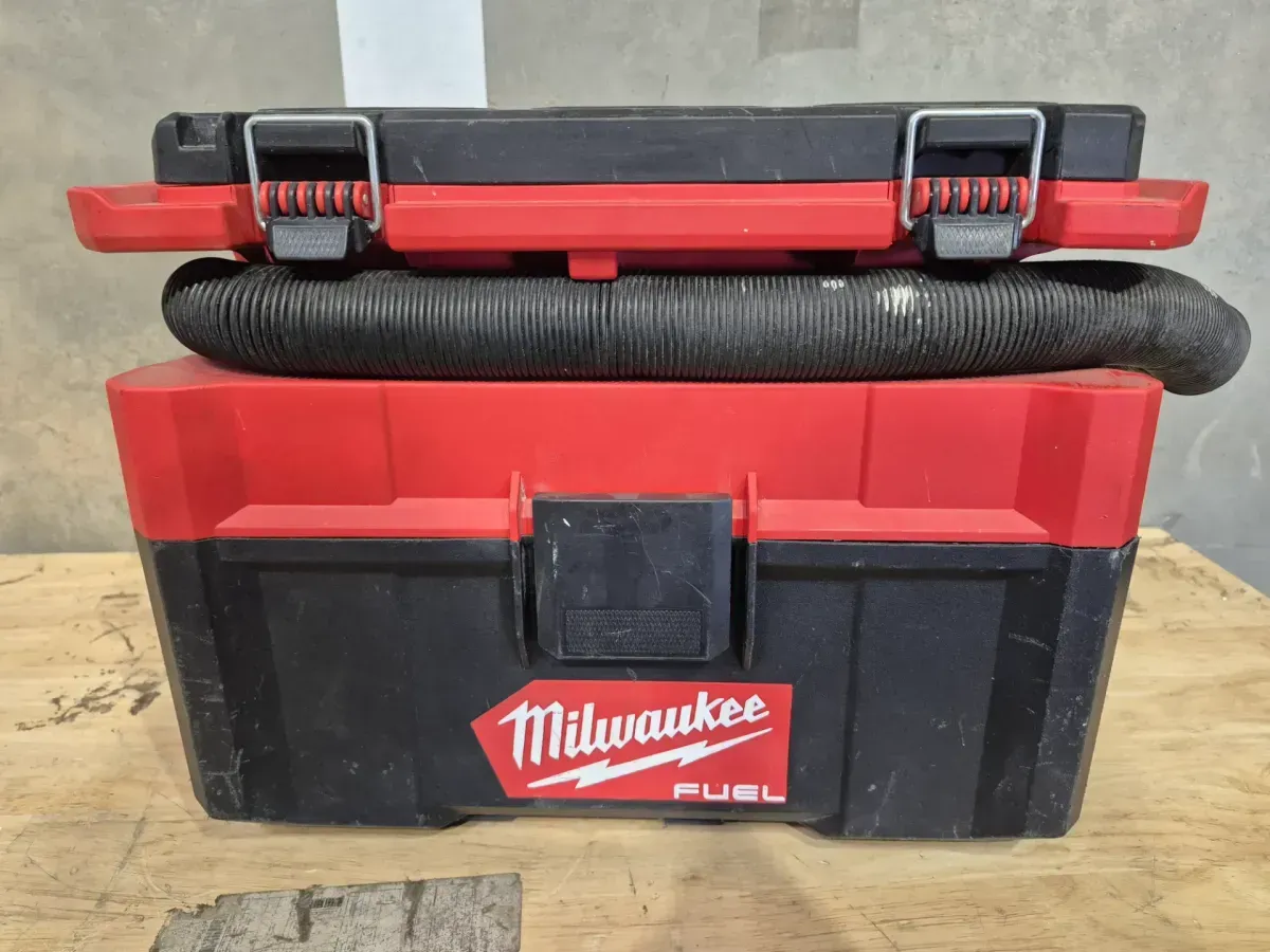 M18 FUEL PACKOUT 18-Volt Lithium-Ion Cordless 2.5 Gal. Wet/Dry Vacuum (Vacuum-Only) - image 2