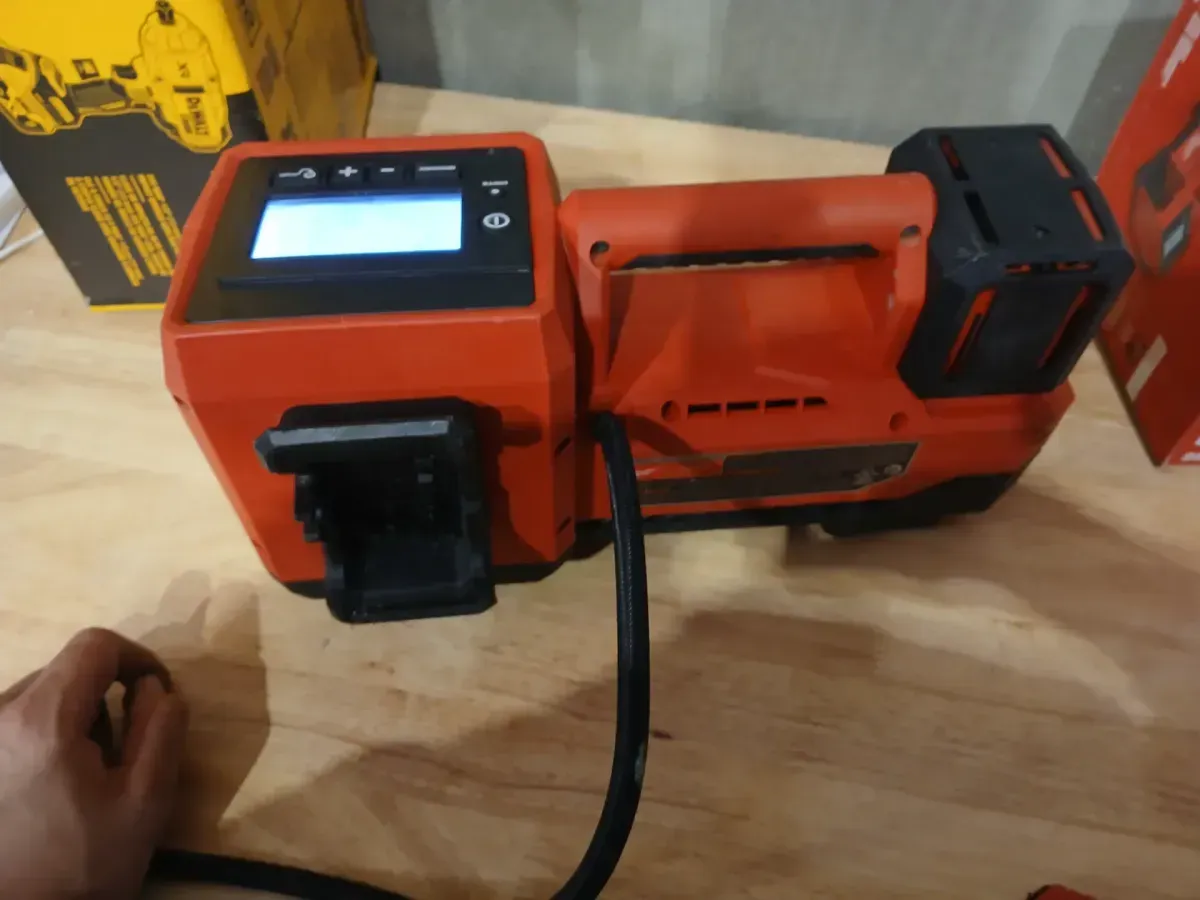 M18 18-Volt Lithium-Ion Cordless Electric Portable Inflator (Tool-Only) - image 5