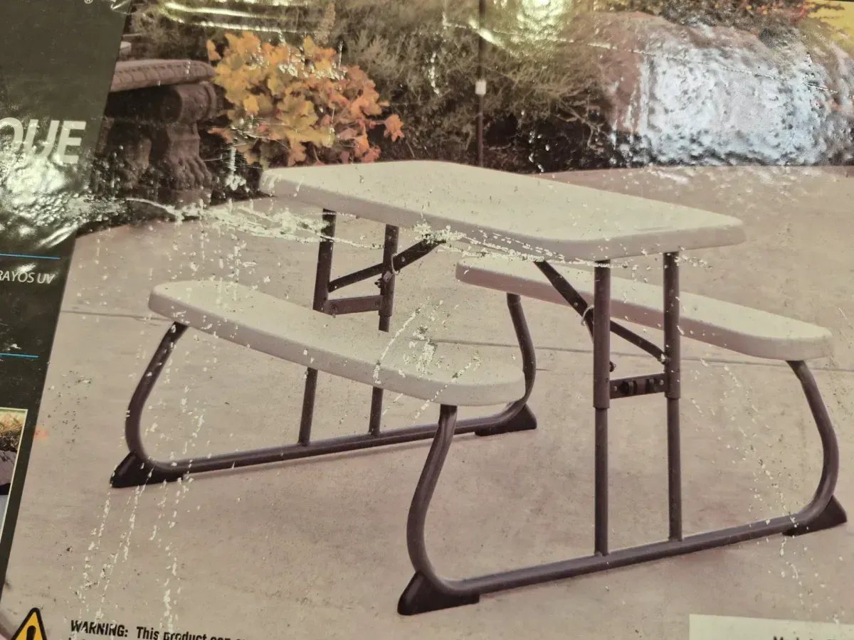 Kid's Folding Picnic Table - image 3