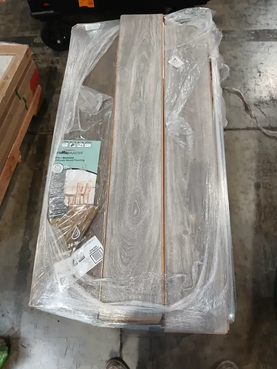 ***cases of 12*** (255.12 Sq/ft)Glover Grove Reclaimed Oak 8 mm T x 8 in. W Water Resistant Laminate Wood Flooring(21.26 sq. ft./Case) - image 2