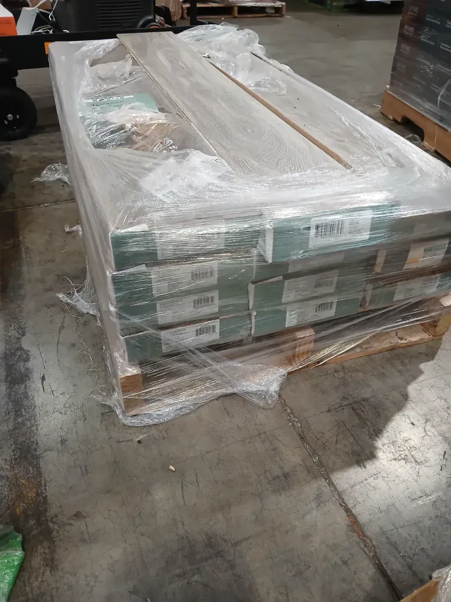 ***cases of 12*** (255.12 Sq/ft)Glover Grove Reclaimed Oak 8 mm T x 8 in. W Water Resistant Laminate Wood Flooring(21.26 sq. ft./Case) - image 3