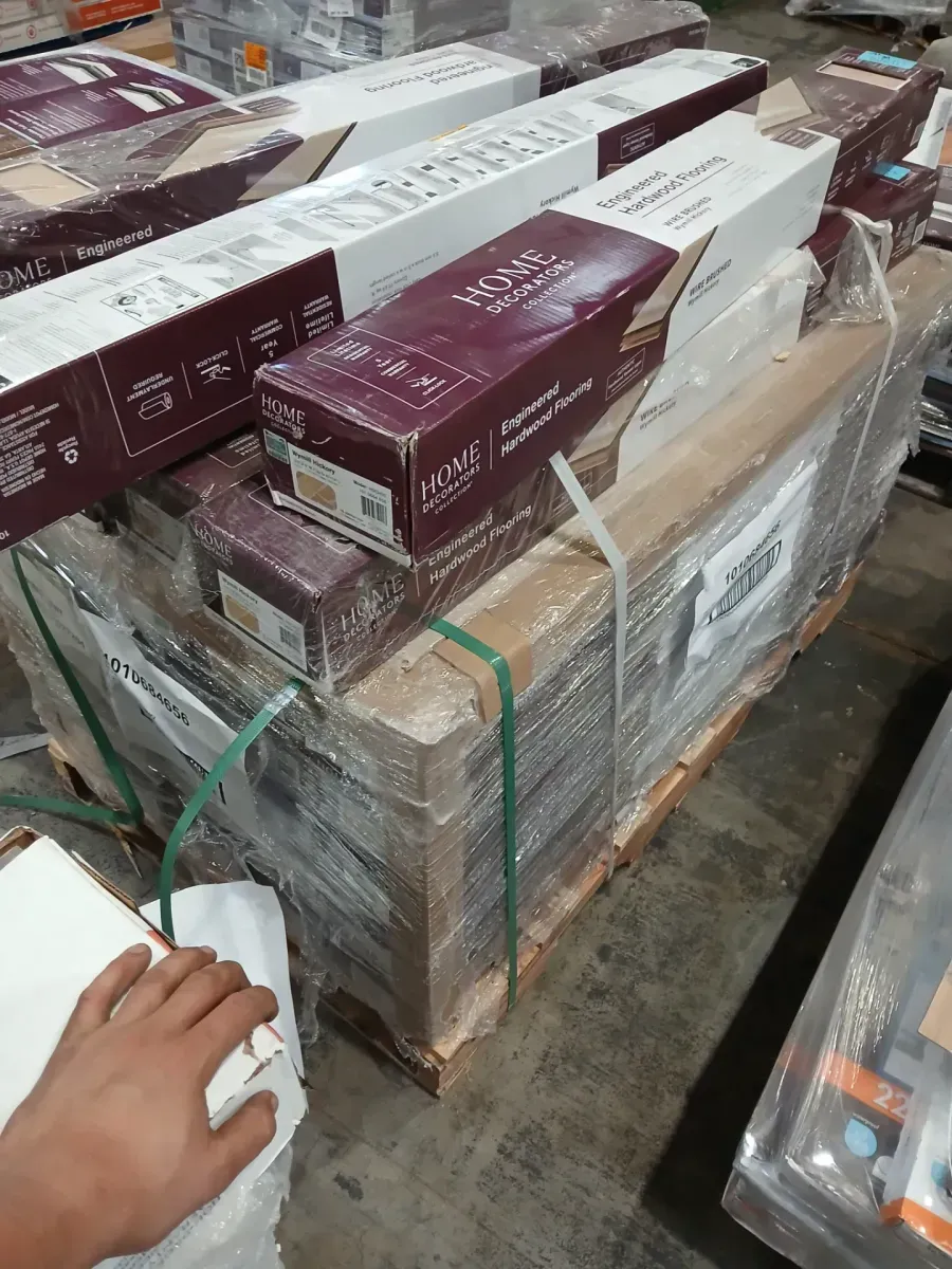 ***Cases of 32*** (630.4 SQ/FT) Wymill Hickory 3/8 in. T x 5 in. W Click-Lock Wire Brushed Engineered Hardwood Flooring (19.7 sq. ft./case) - image 2