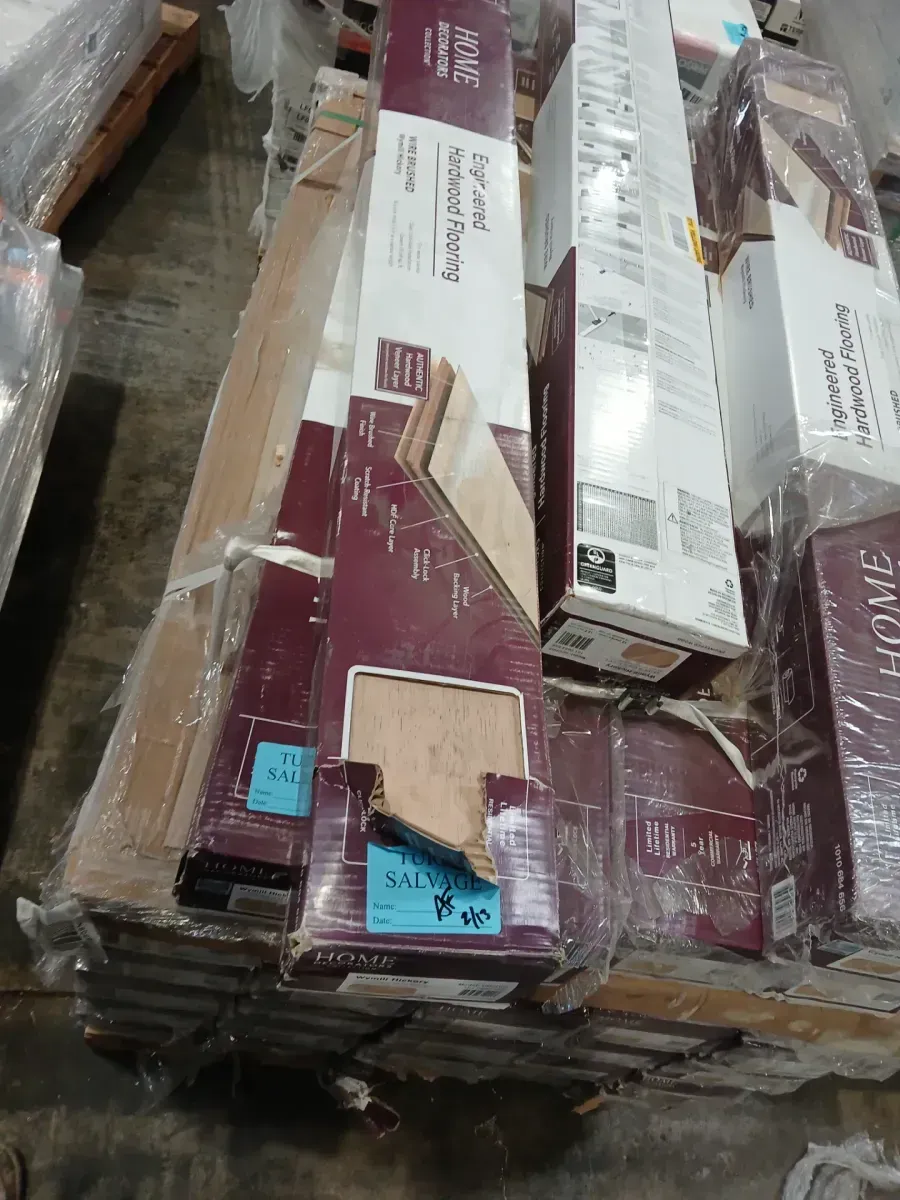 ***Cases of 32*** (630.4 SQ/FT) Wymill Hickory 3/8 in. T x 5 in. W Click-Lock Wire Brushed Engineered Hardwood Flooring (19.7 sq. ft./case) - image 3