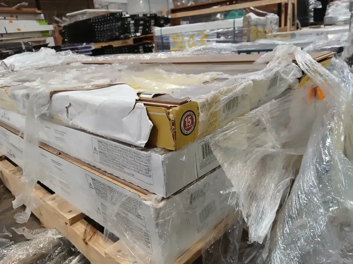 ***Cases of 12*** (286.8 SQ/FT) Grey Oak 7 mm T x 8 in. W Laminate Wood Flooring (23.9 sqft/case) - image 3