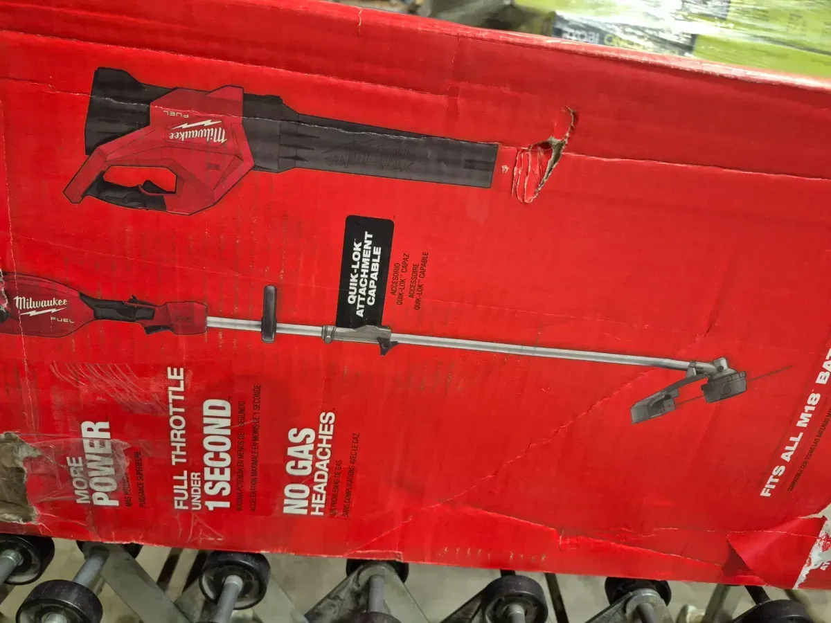 M18 FUEL 18-Volt 16 in. Brushless Cordless Electric QUIK-LOK String Trimmer/Blower Combo Kit w/8.0 Battery (2-Tool) - image 3