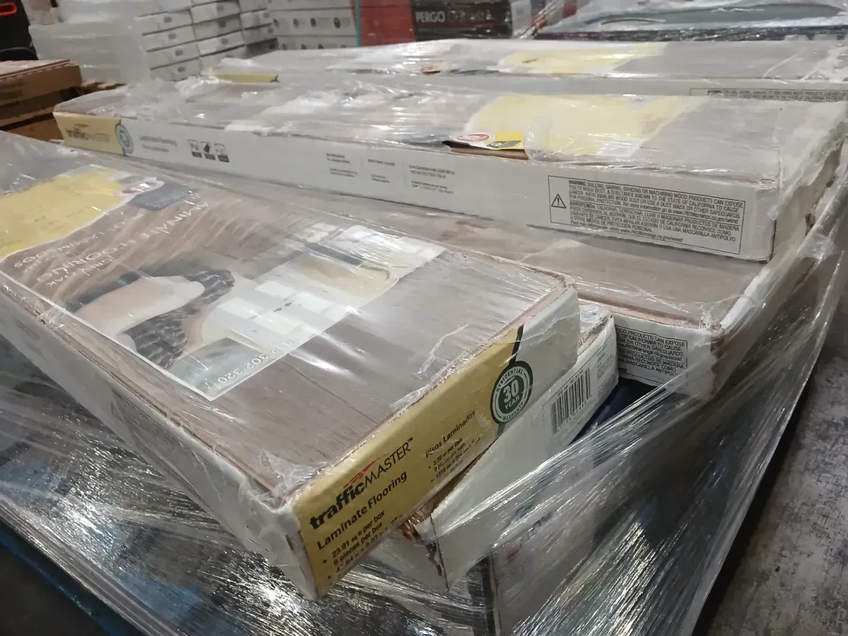 ***Cases of 12*** (286.8 SQ/FT) Grey Oak 7 mm T x 8 in. W Laminate Wood Flooring (23.9 sqft/case) - image 4