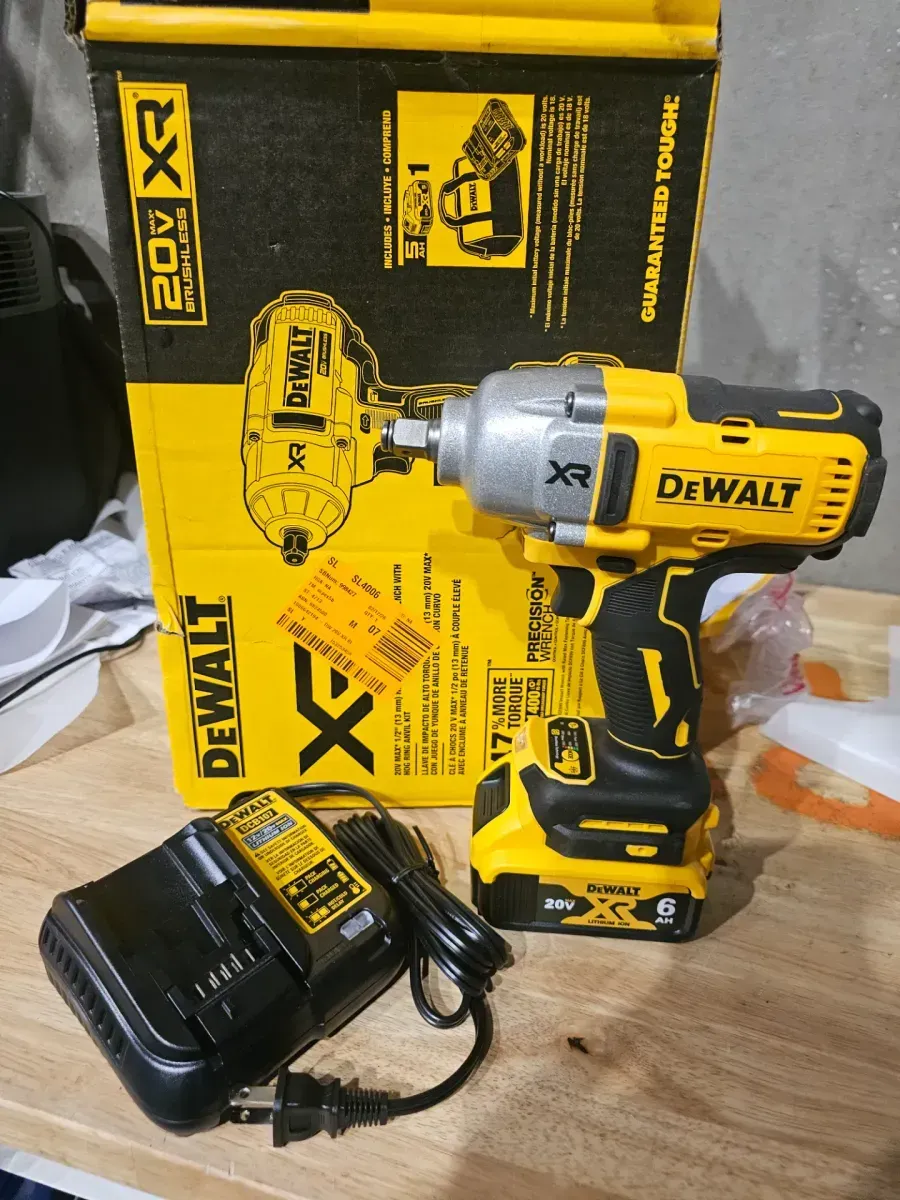 20V MAX Lithium-Ion Cordless 1/2 in. Impact Wrench Kit - image 2