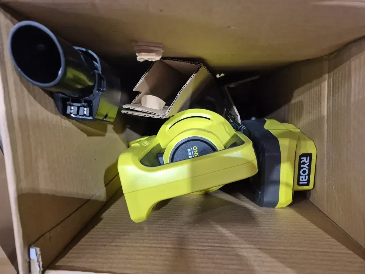 ONE+ HP 18V Cordless Pet Stick Vacuum Cleaner Kit with 4.0 Ah HIGH PERFORMANCE Battery and Charger - image 4