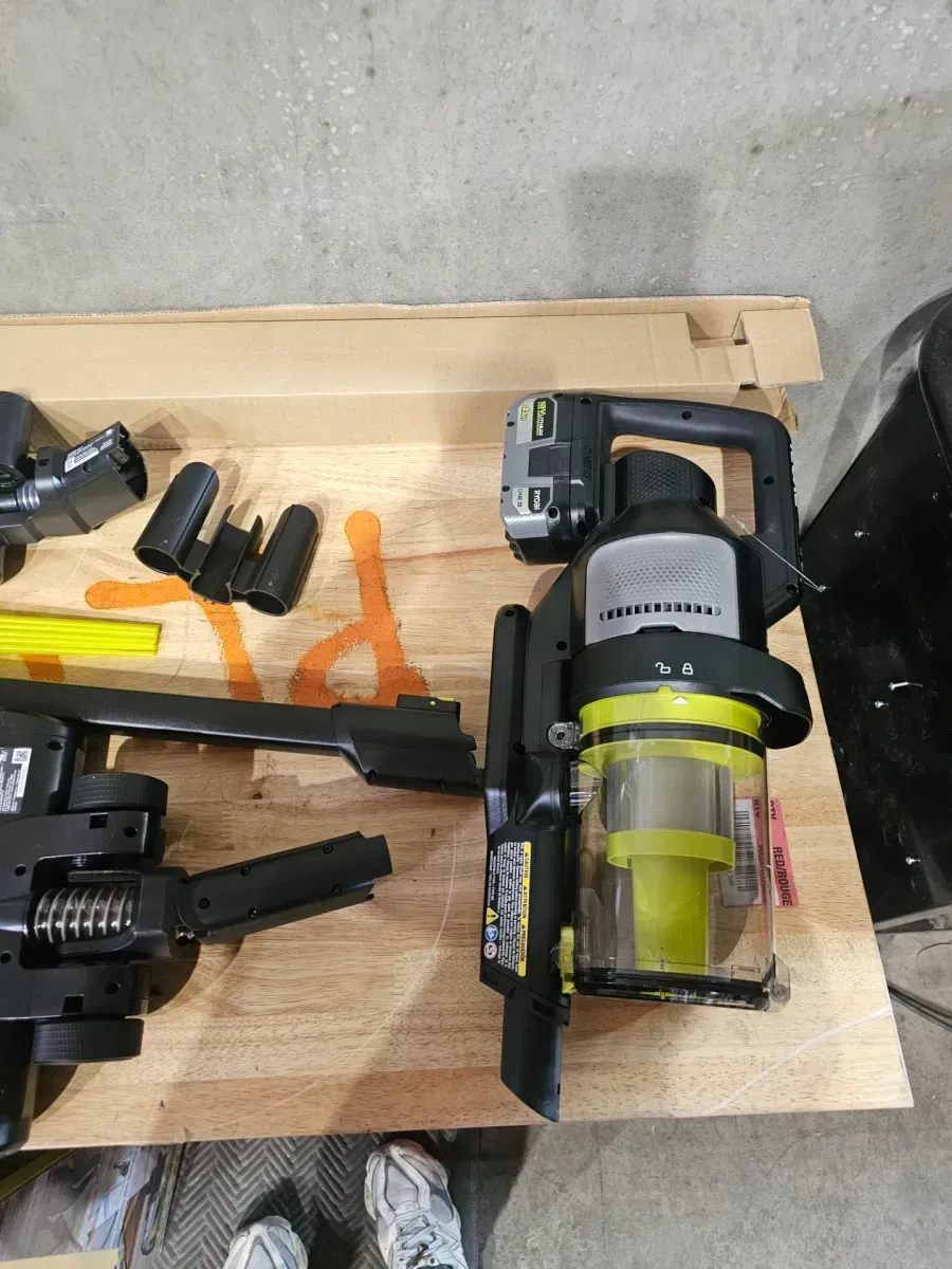 RYOBI ONE+ HP 18V Cordless Advanced WHISPER Series Stick Vacuum Kit with 4.0 Ah Battery and Charger - image 2