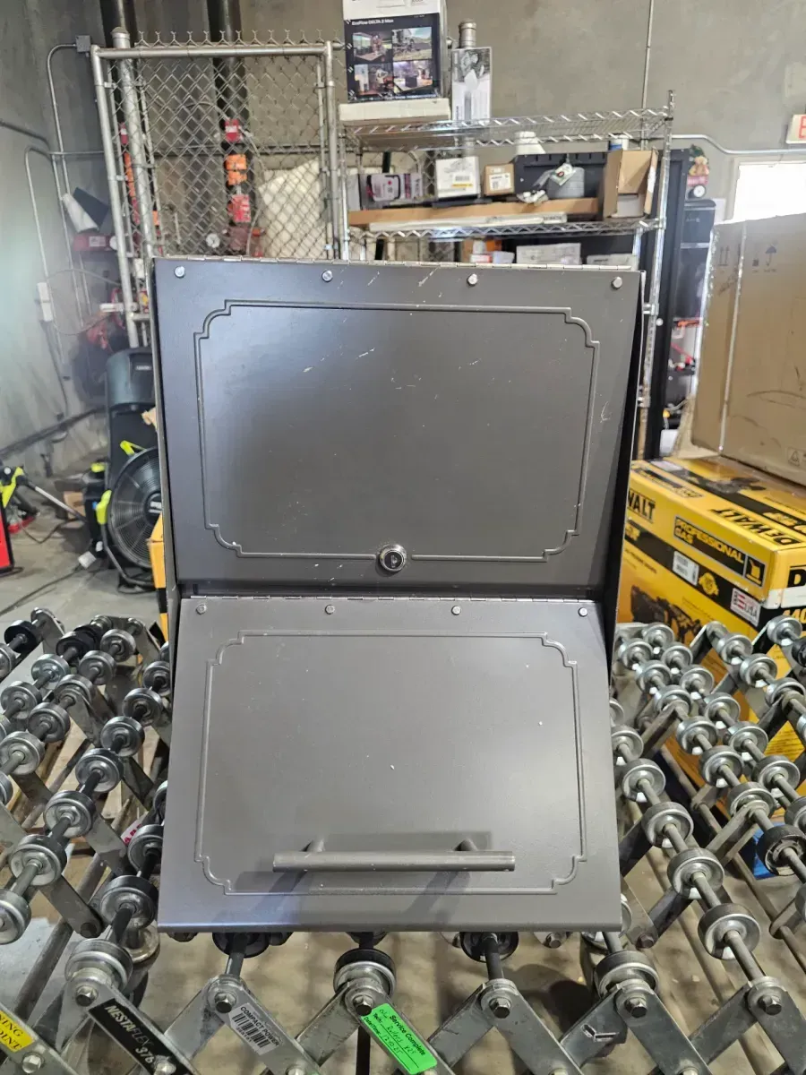 Oasis Graphite Bronze Post-Mount or Column-Mount Locking Drop Box - image 2