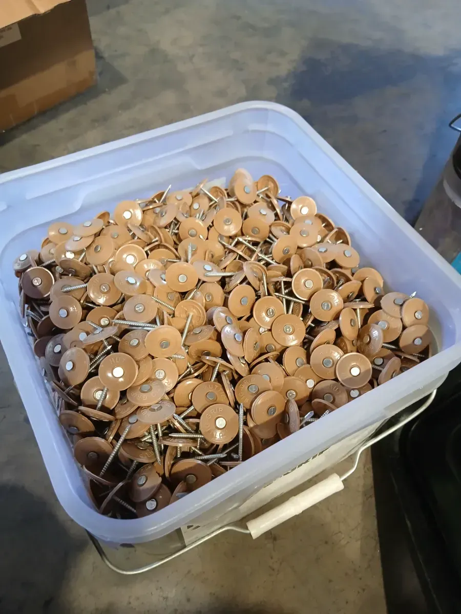 8D (2-1/2 in.) Vinyl Coated Sinker Nail 30 lbs. Bucket - image 3