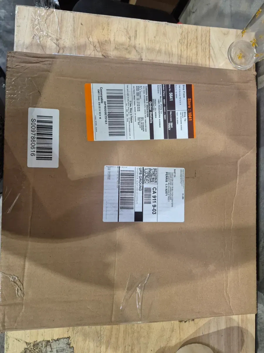 Outdoor Pipe Cover for Tankless Gas Water Heater - image 2