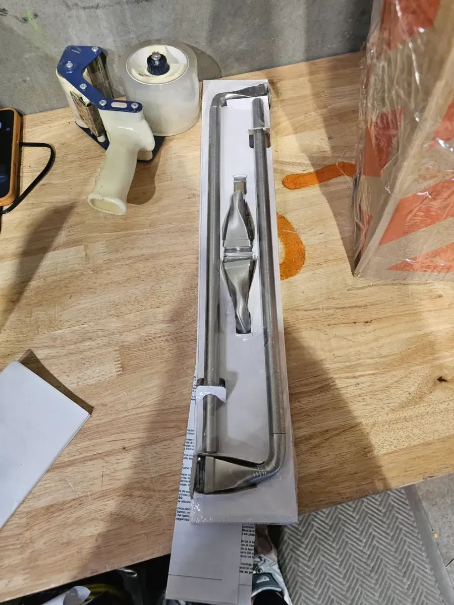 Delta Everly 21.4 in. Shower Door Handle in Nickel (1-Pair) - image 2