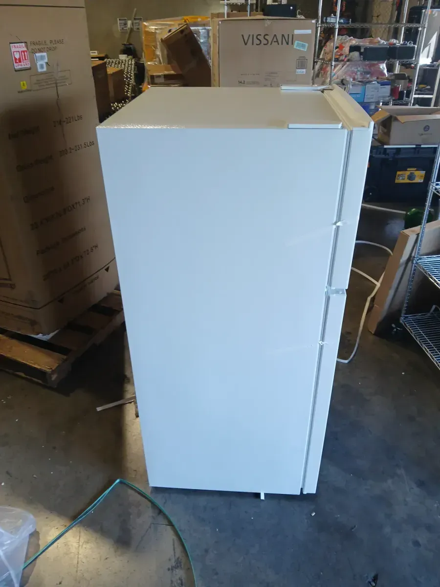 Vissani 14.2 cu. ft. Top Freezer Refrigerator in White, Garage Ready - image 5