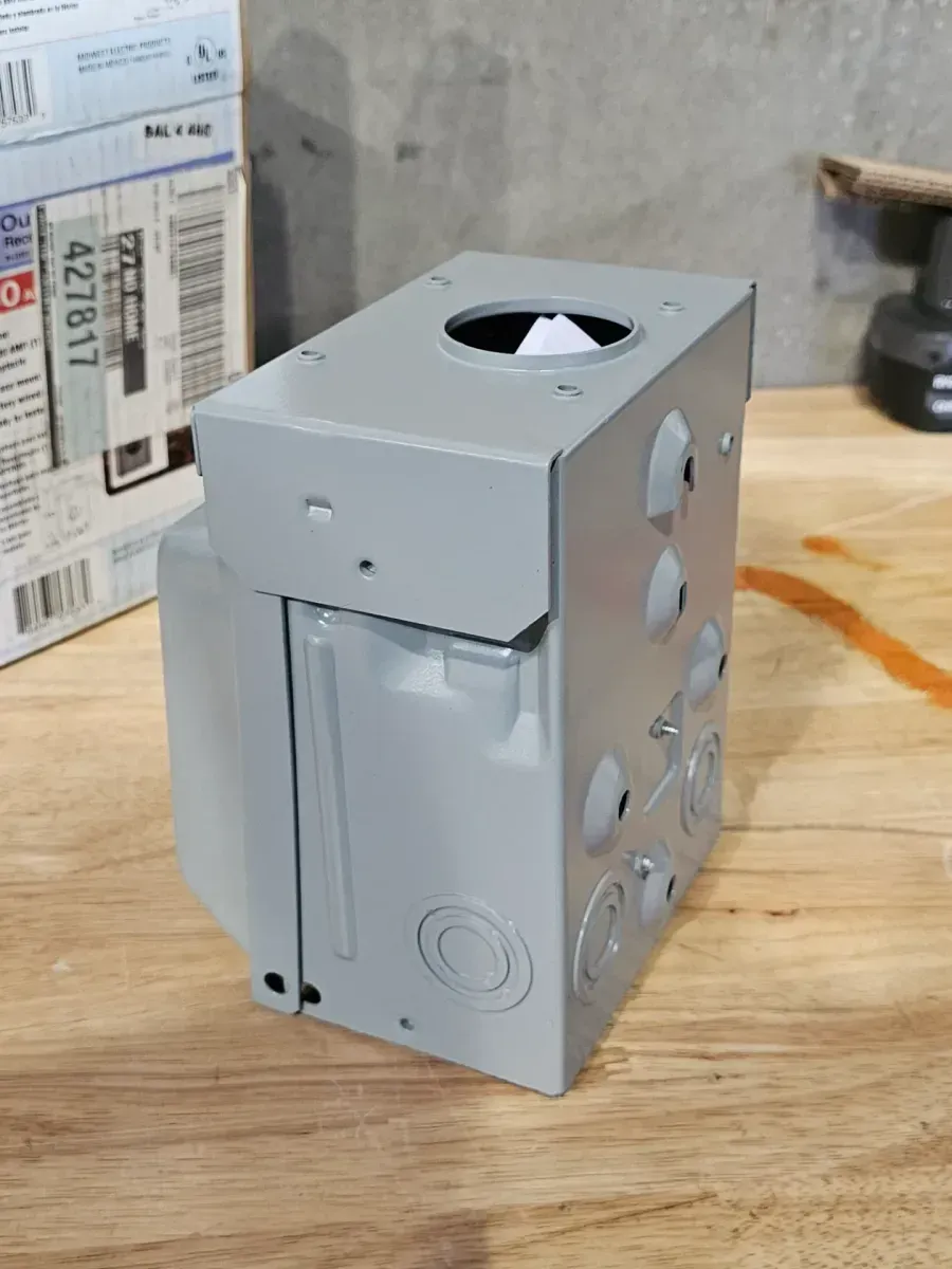 30 Amp Temporary RV Load Center Power Outlet - image 3