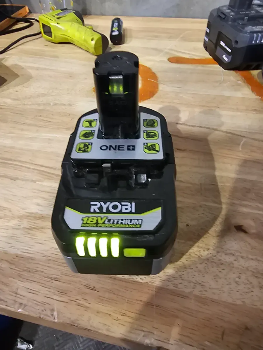 ONE+ 18V 4.0 Ah Lithium-Ion HIGH PERFORMANCE Battery - image 3