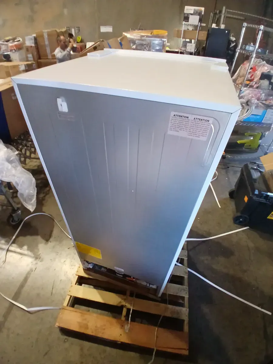 14.2 cu. ft. Top Freezer Refrigerator in White, Garage Ready - image 3