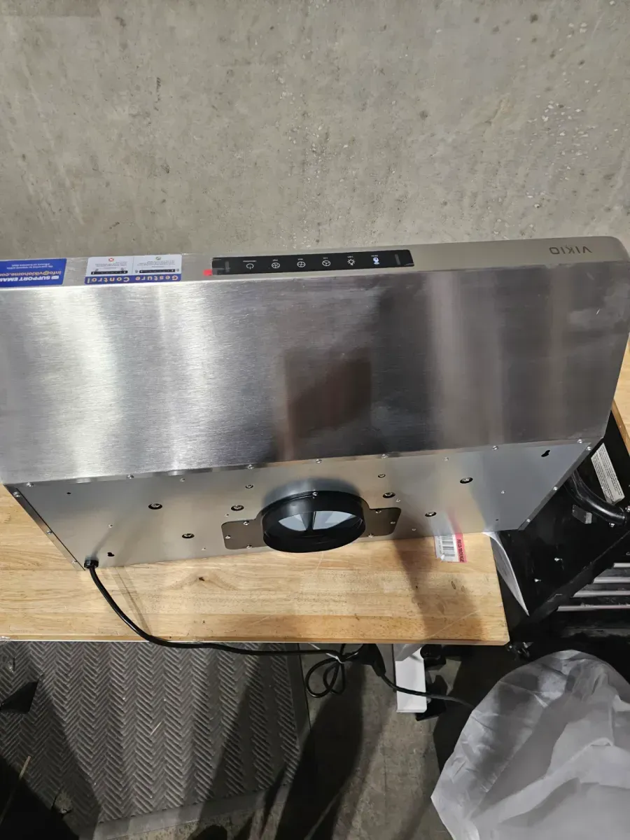 30 in. 900CFM Ducted Under Cabinet Range Hood in Stainless Steel with 3-Way Venting Removable LEDS and Gesture Control - image 3