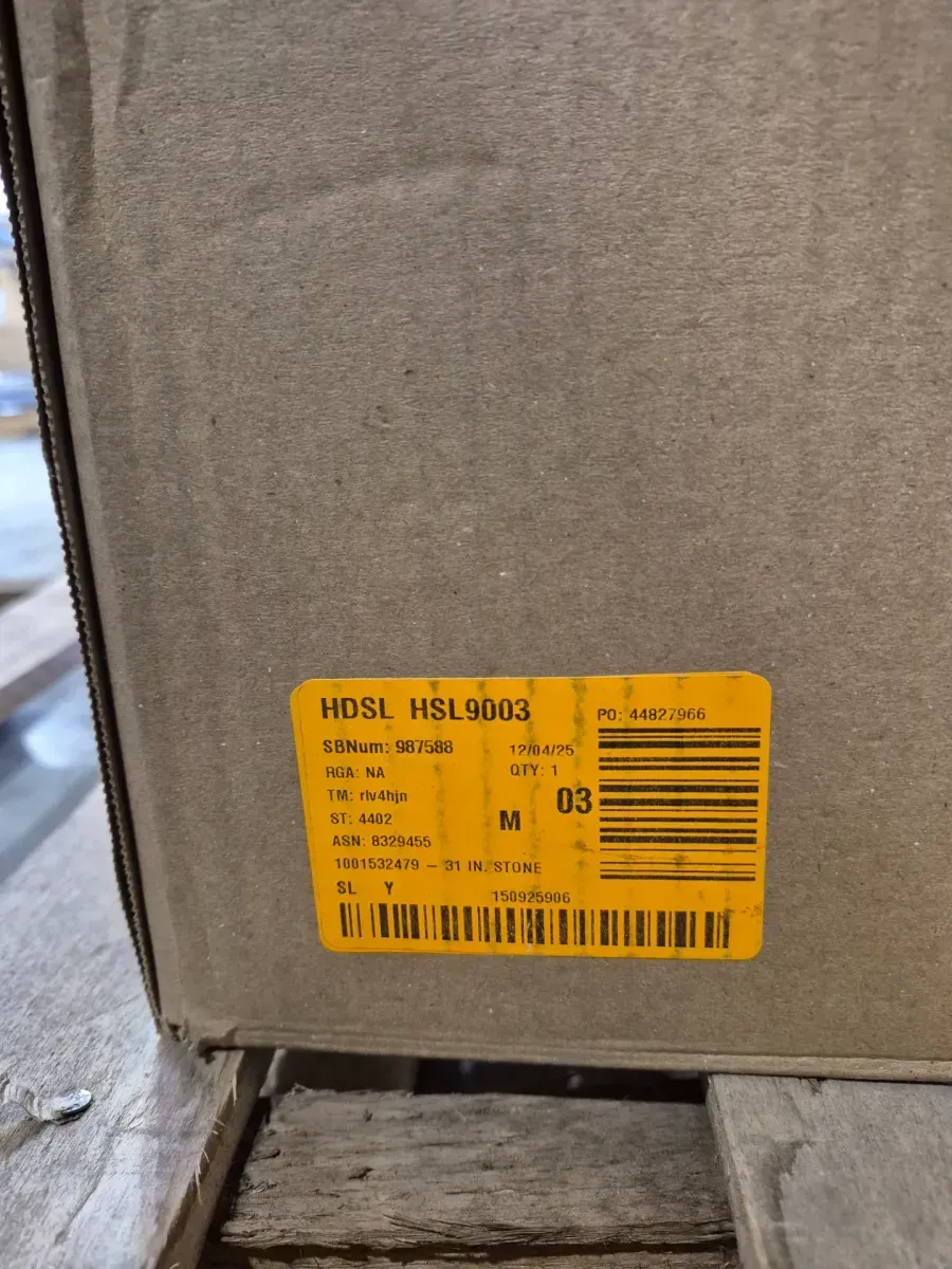 31 in. W x 19 in. D Cultured Marble Vanity Top in Solid White with Solid White Basin with 4 in. Faucet Spread - image 3