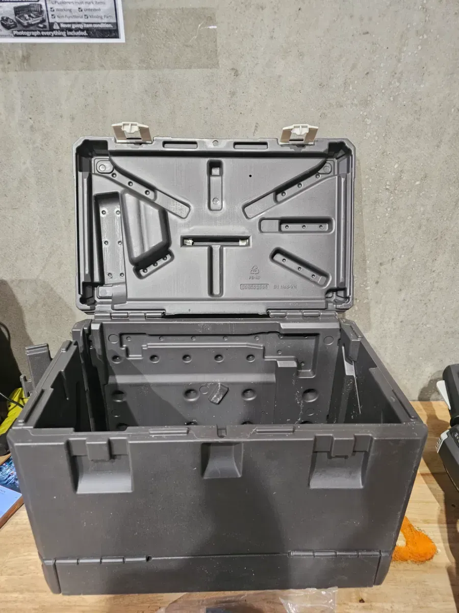 18 in. 38cc 2-Cycle Gas Chainsaw with Heavy-Duty Case - image 5