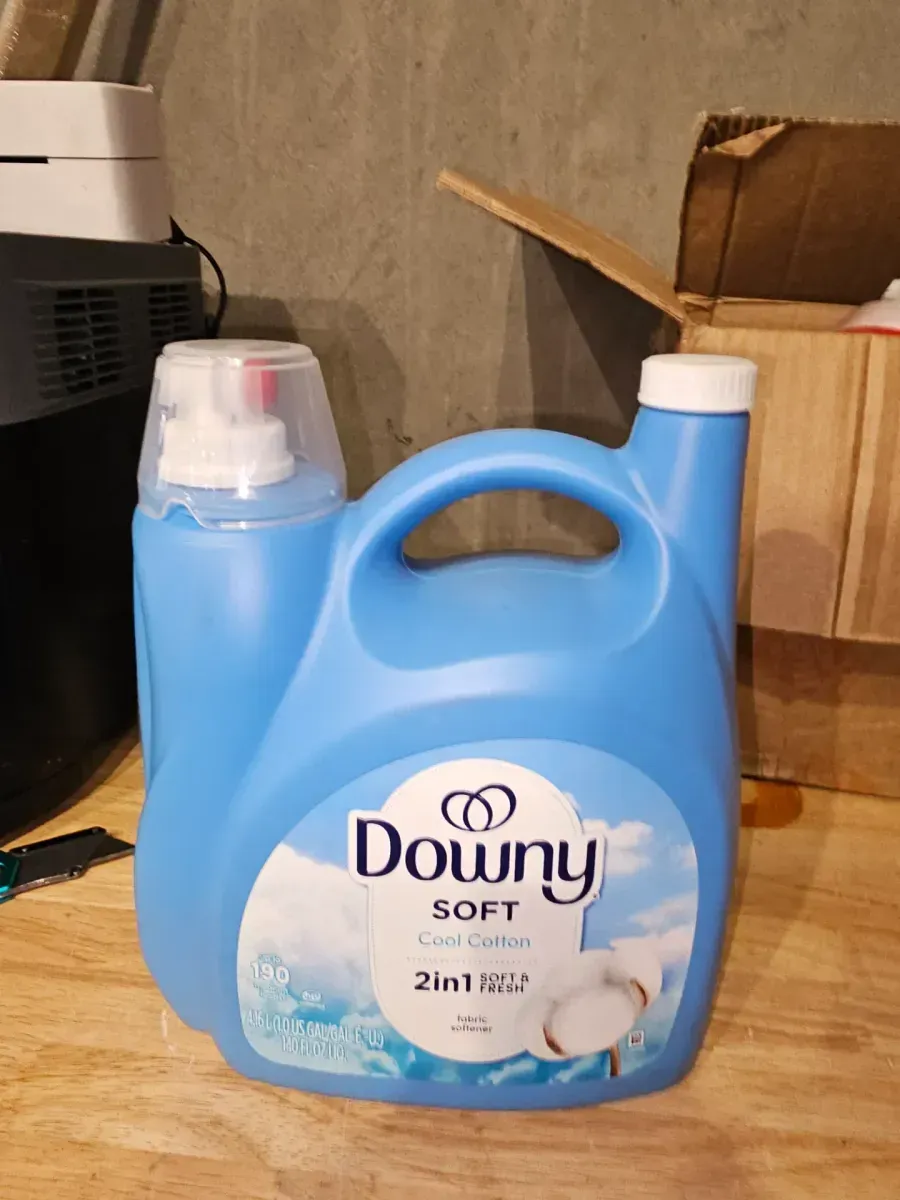 Ultra Cool Cotton Scent Liquid Fabric Softener, 190-Loads, 140 fl. oz. - image 2