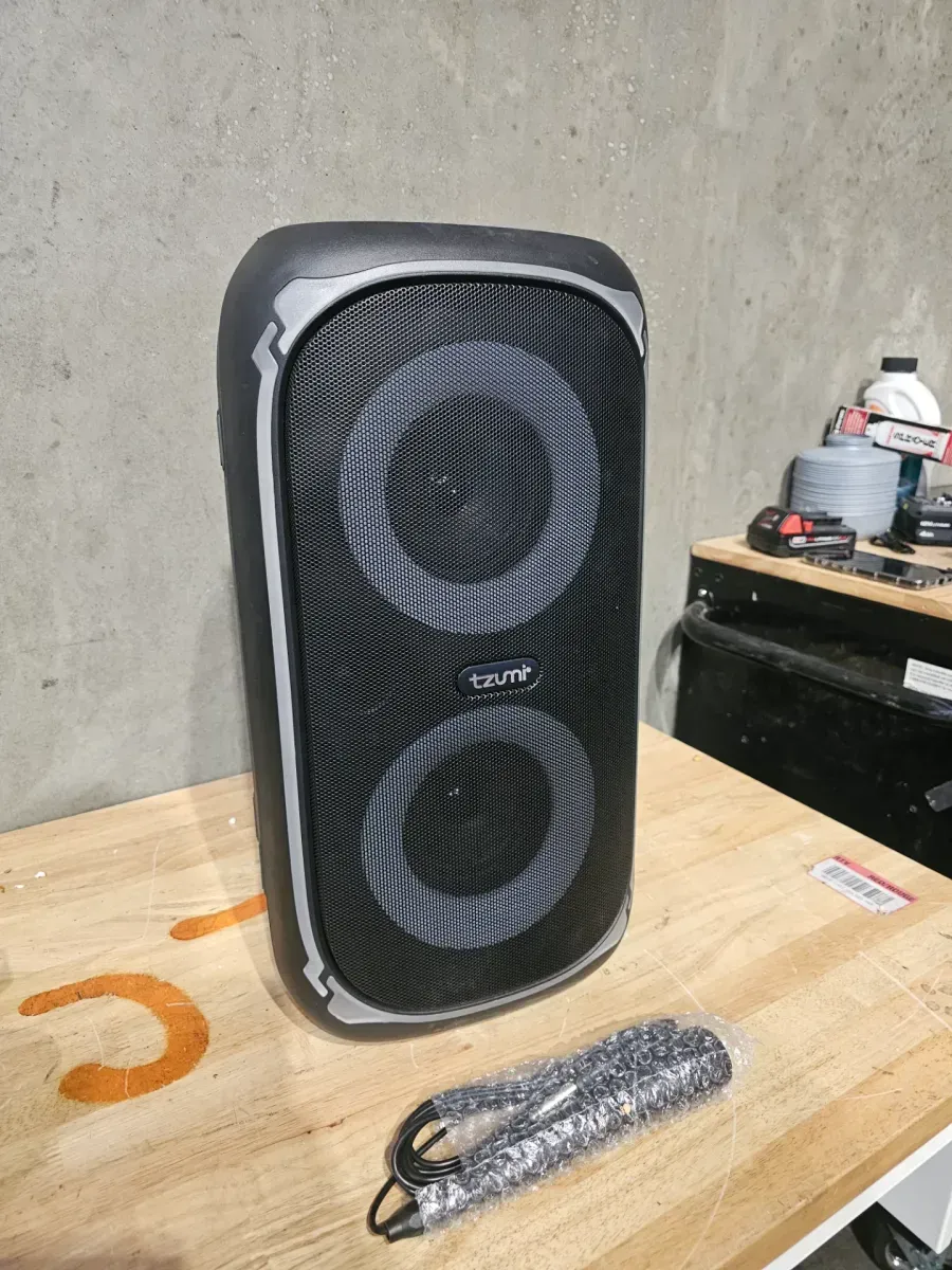 Speaker (Tzumi Super Bass Jobsite Speaker) - image 2