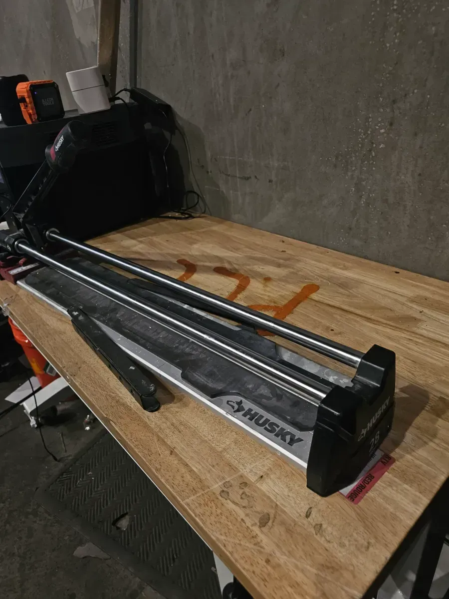 Husky 28-inch Manual Tile Cutter - image 3