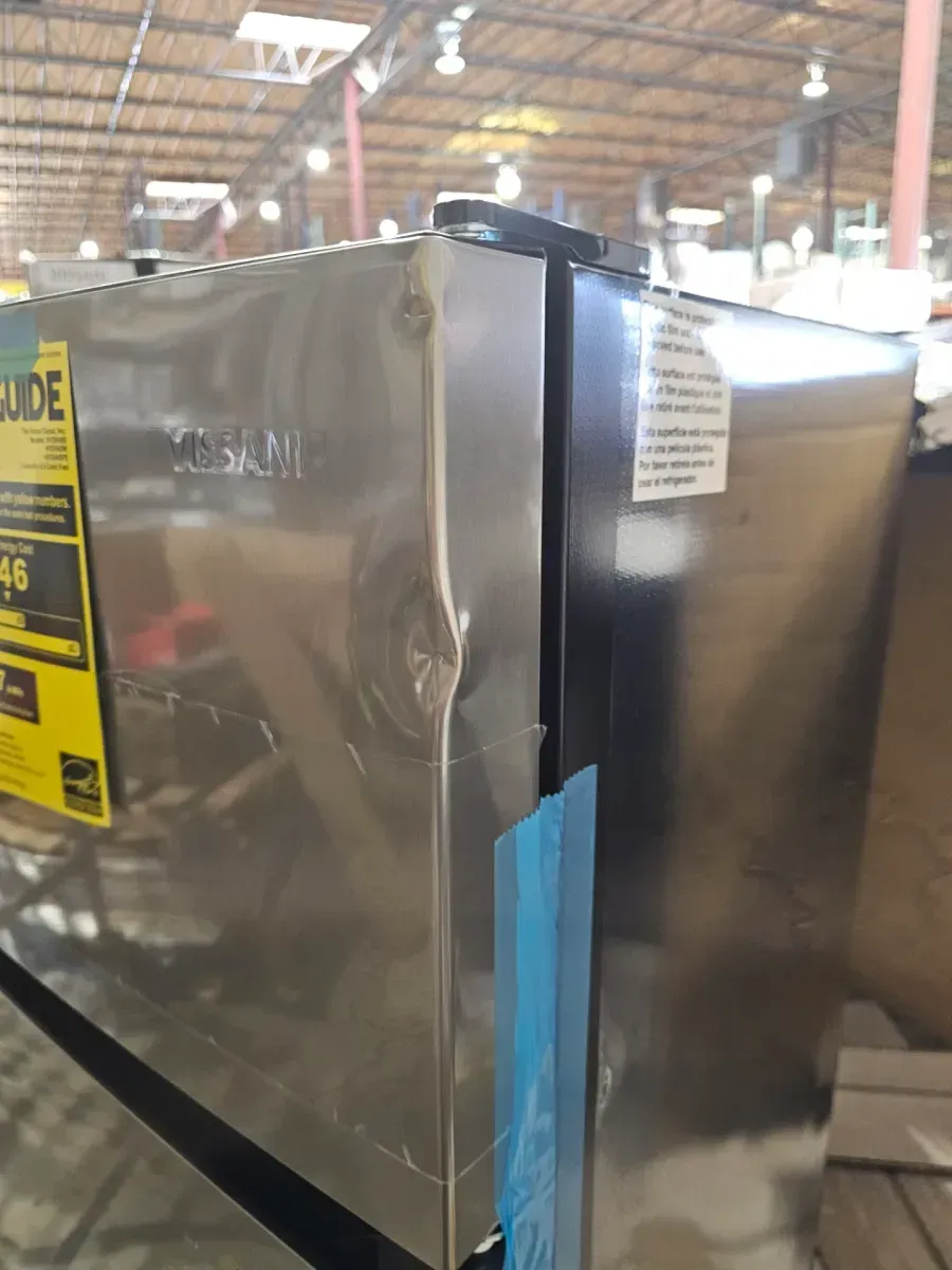 Vissani 4.5 cu. ft. 2-Door Mini Refrigerator in Platinum Steel with Freezer - image 4