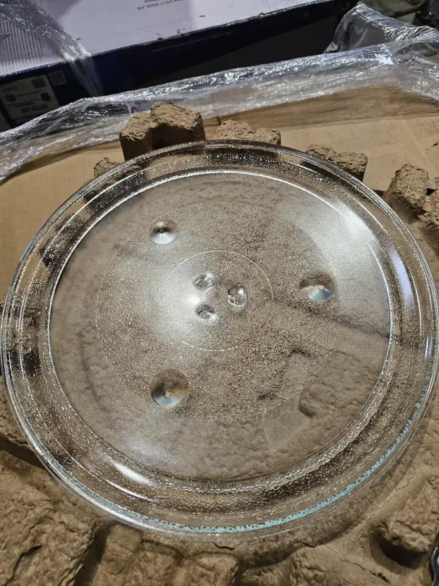 21 in. 1.1 cu. ft. 1000-Watt Countertop Microwave Oven in Fingerprint Resistant Stainless Steel and Bar handle - image 3