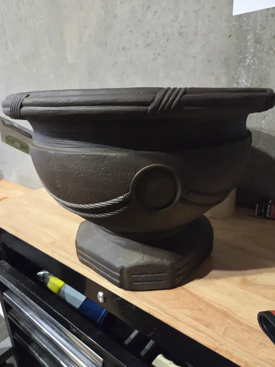 Tuscany 18.11 in. W x 12.83 in. H Rust Resin Indoor/Outdoor Decorative Pots Planter - image 3