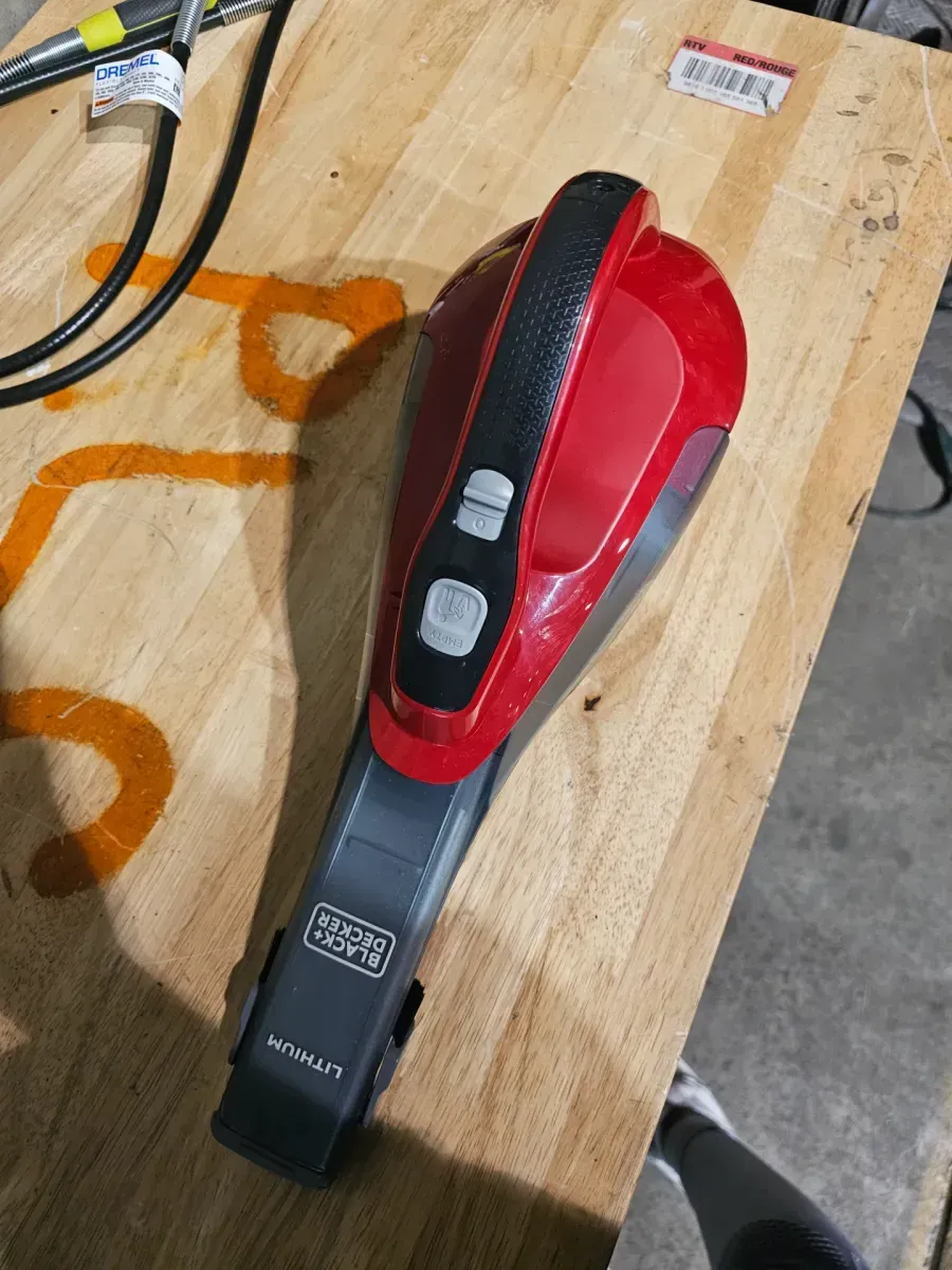 BLACK+DECKER Lithium Cordless Handheld Vacuum - image 3