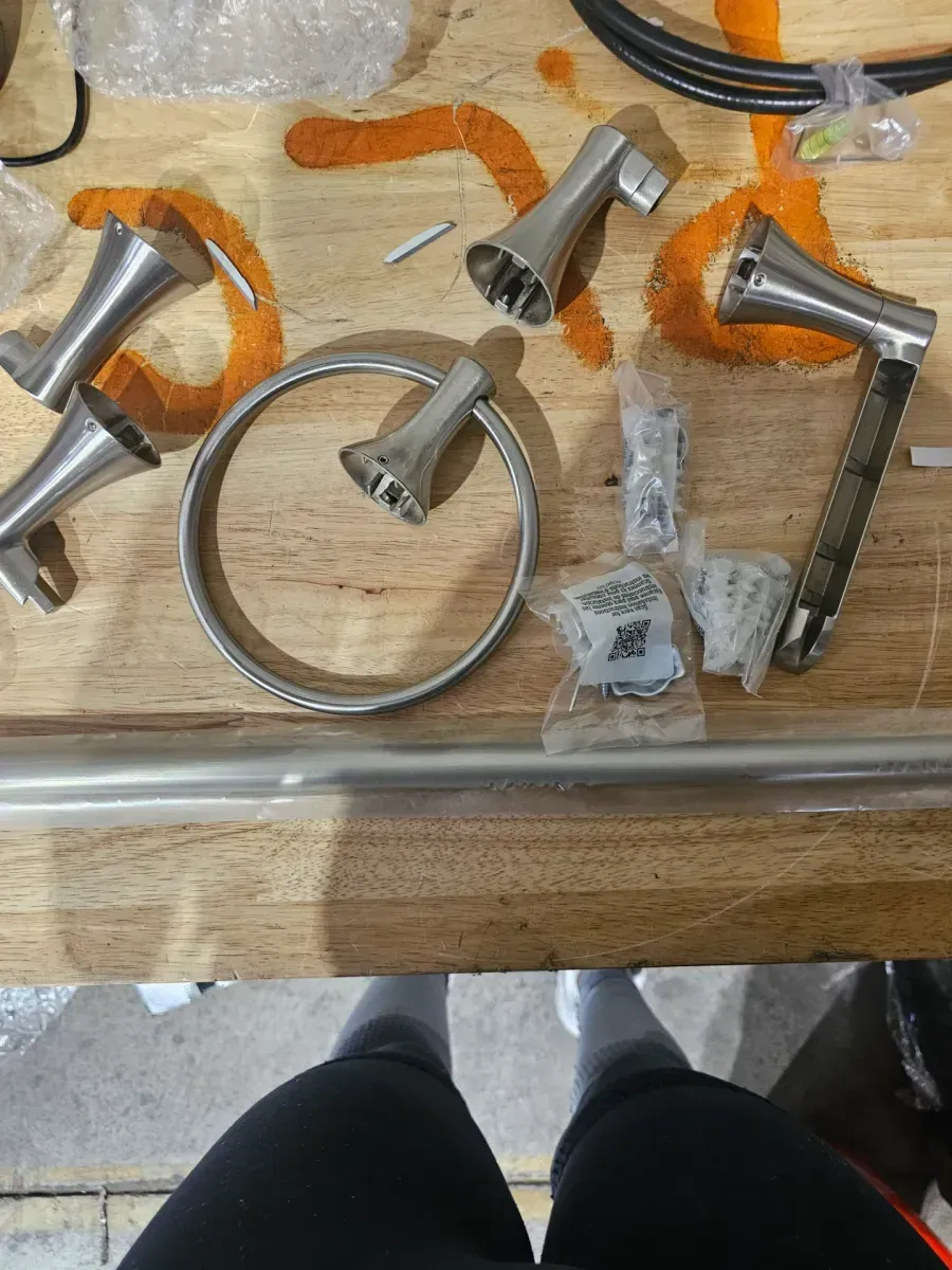 Greydon 3-Piece Bath Hardware Set w/18 in . Towel Bar w/6 in. extender, Toilet Paper Holder, Towel Ring, Brushed Nickel - image 3