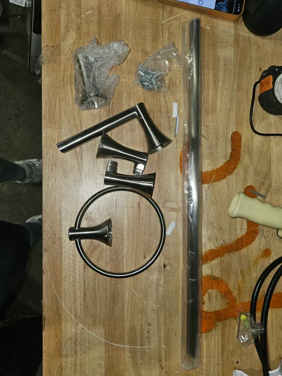 Greydon 3-Piece Bath Hardware Set w/18 in . Towel Bar w/6 in. extender, Toilet Paper Holder, Towel Ring, Brushed Nickel - image 3