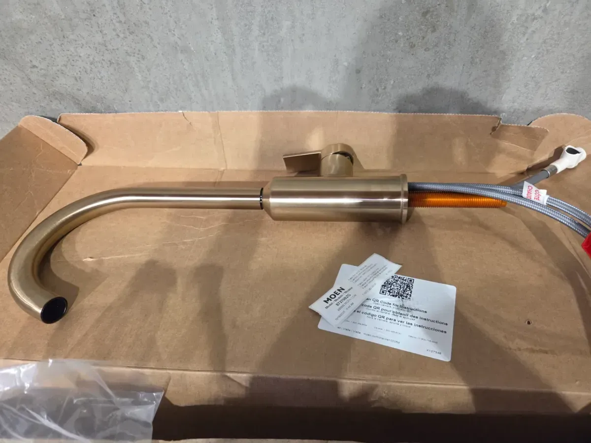 Meena Bronzed Gold 15.94 in. H Pull Down Sprayer Kitchen Faucet with 360 Degree Spout Swivel and Power Boost - image 3