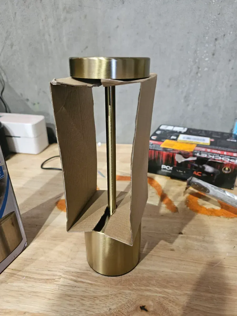 Set of 2 Modern Cordless LED Table Lamps in Gold Finish - image 2