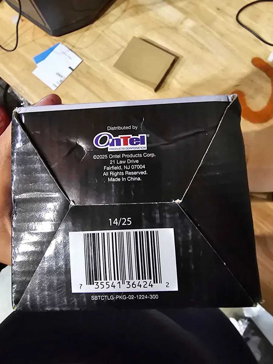 Set of 2 Modern Cordless LED Table Lamps in Gold Finish - image 3