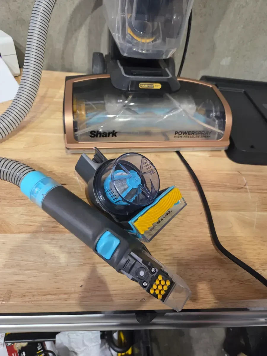 Shark CarpetXpert with StainStriker Upright Deep Carpet Cleaner - image 4