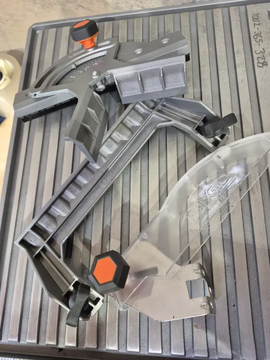 RIDGID 6.5-Amp 7 in. Blade Corded Table Top Wet Tile Saw - image 2