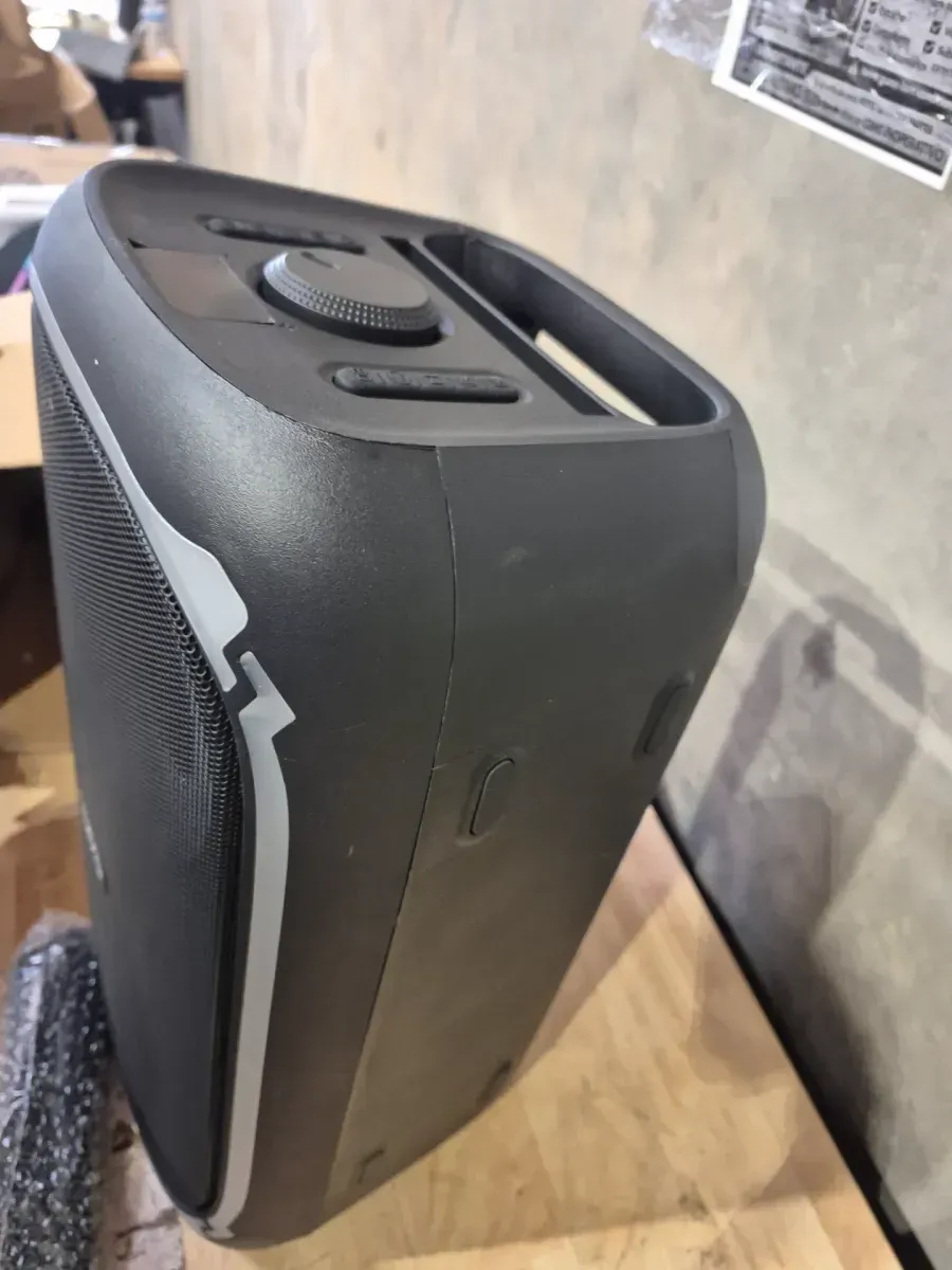 Speaker (Tzumi Super Bass Jobsite Speaker) - image 6