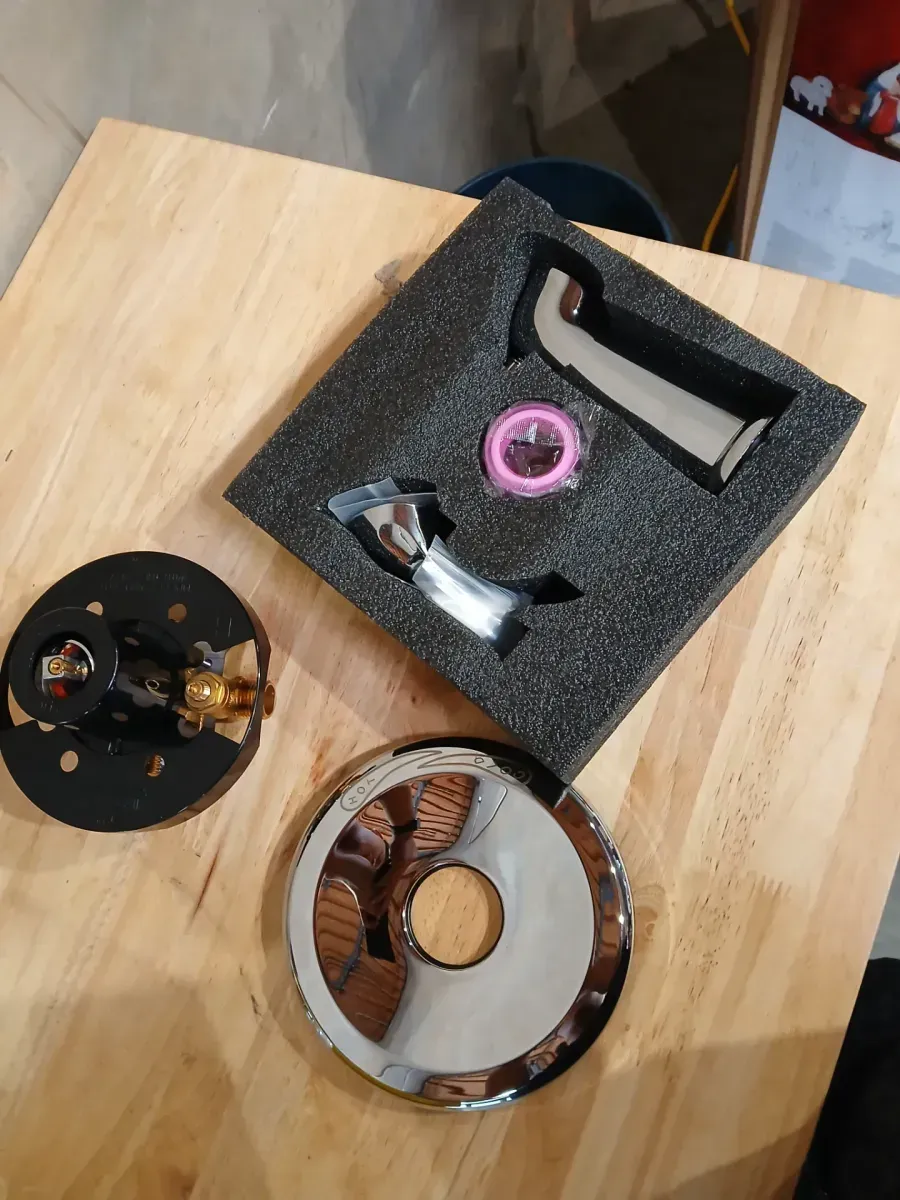 Single Handle 5-Spray Round Rain Shower Faucet in Chrome Valve Included - image 2