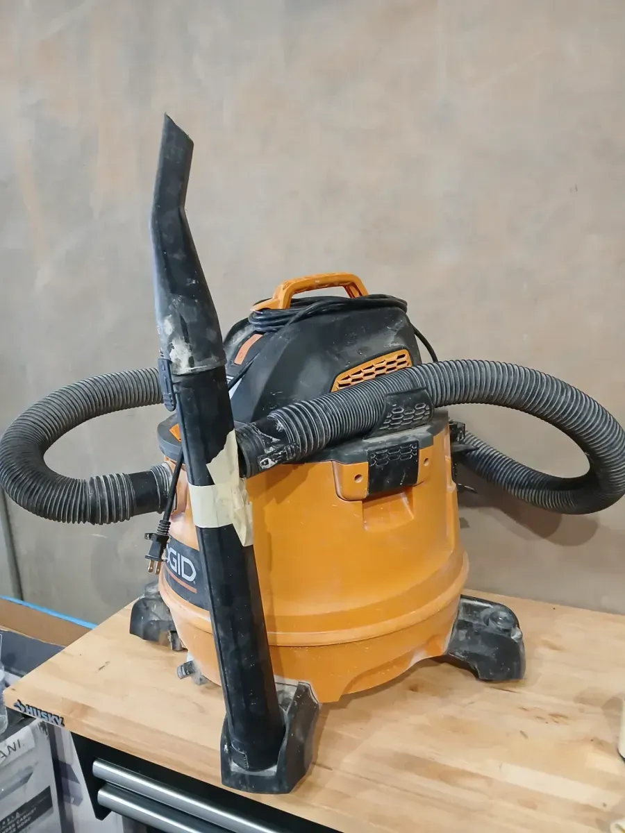 RIDGID 4 Gallon 5.0 Peak HP Portable Wet/Dry Shop Vacuum - image 3