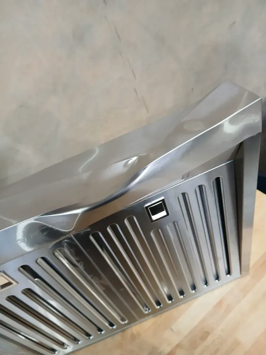 Vissani Sarela 30 in. W x 7 in. H 500CFM Convertible Under Cabinet Range Hood in Stainless Steel with LED Lights and Filter - image 5