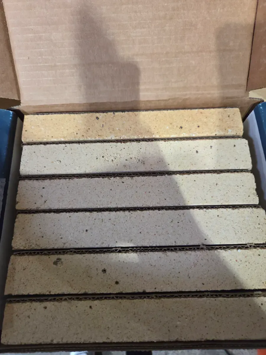 Rutland Firebox Bricks, 6-Pack, 9" x 4.5" x 1.25" - image 3